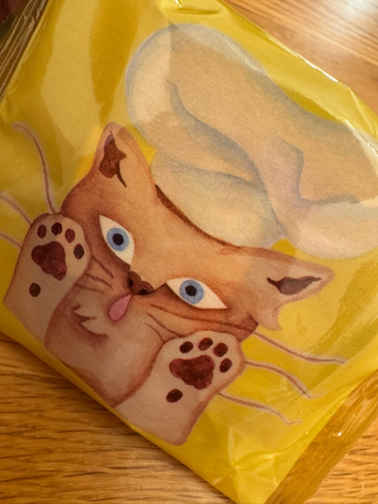ネコというだけで思わず