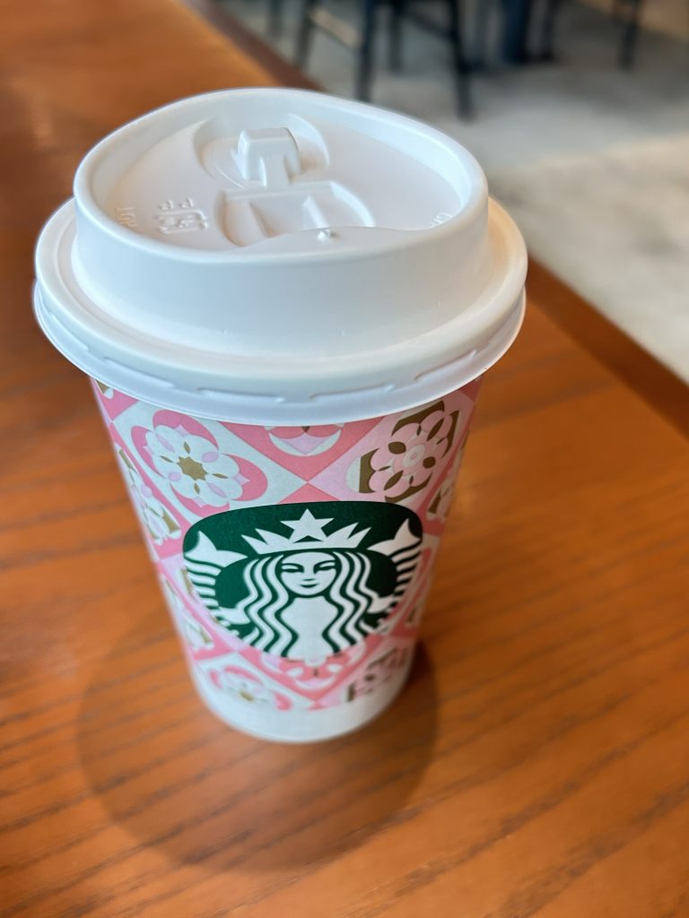 値上げの日に、桜が咲いた。