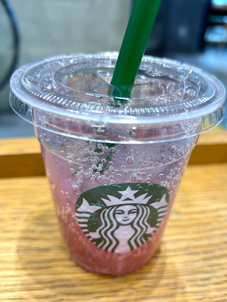 色と名前で、春をつくる。